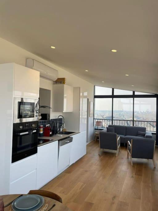 Penthouse / 2 Bedrooms In City Center Of Angers Exteriör bild