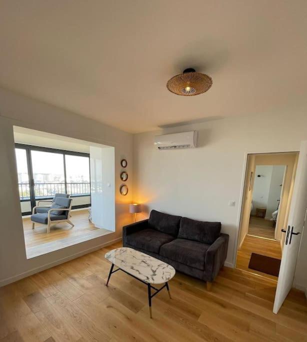 Penthouse / 2 Bedrooms In City Center Of Angers Exteriör bild